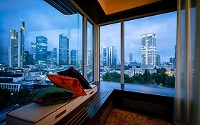Hilton Frankfurt City Centre
